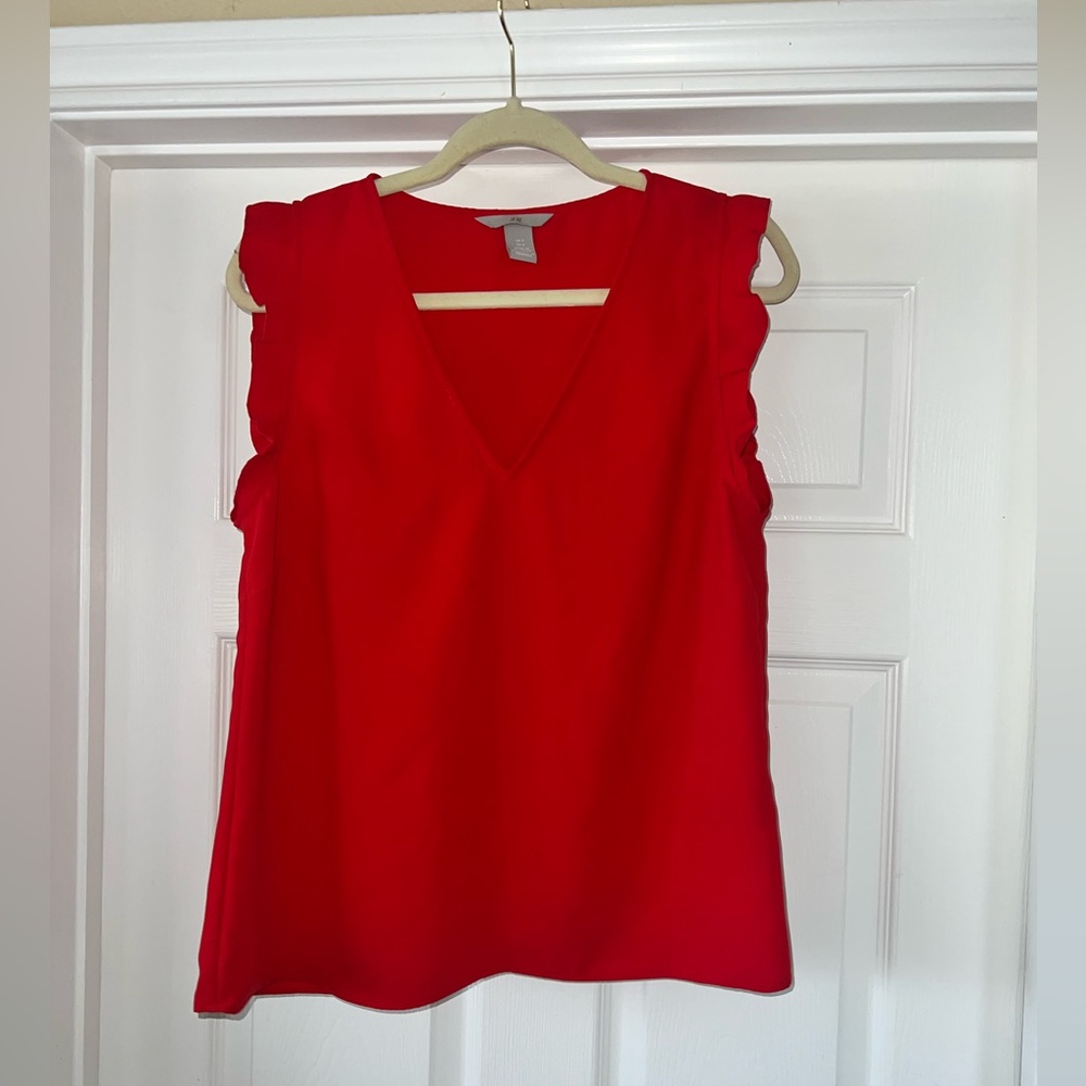 Red tank top, flounce sleeves, business casual